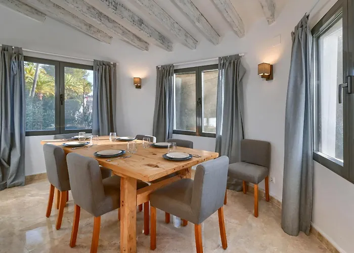 Perla Blanca Costa *